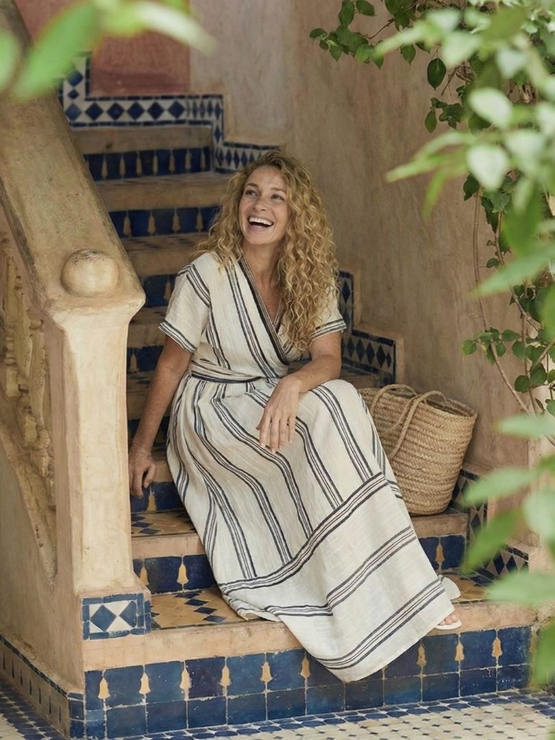 Chantal | Vestido Midi Portefeuille com Mangas Curtas em V